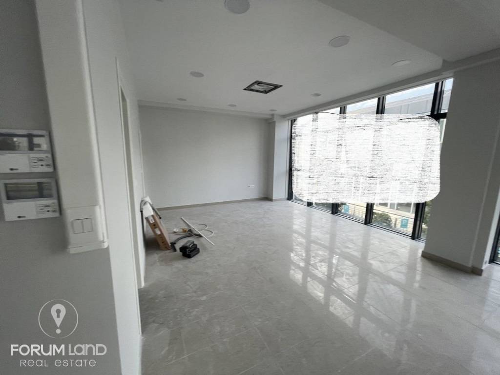 Forumland Real Estate, επαγγελματικός χώρος