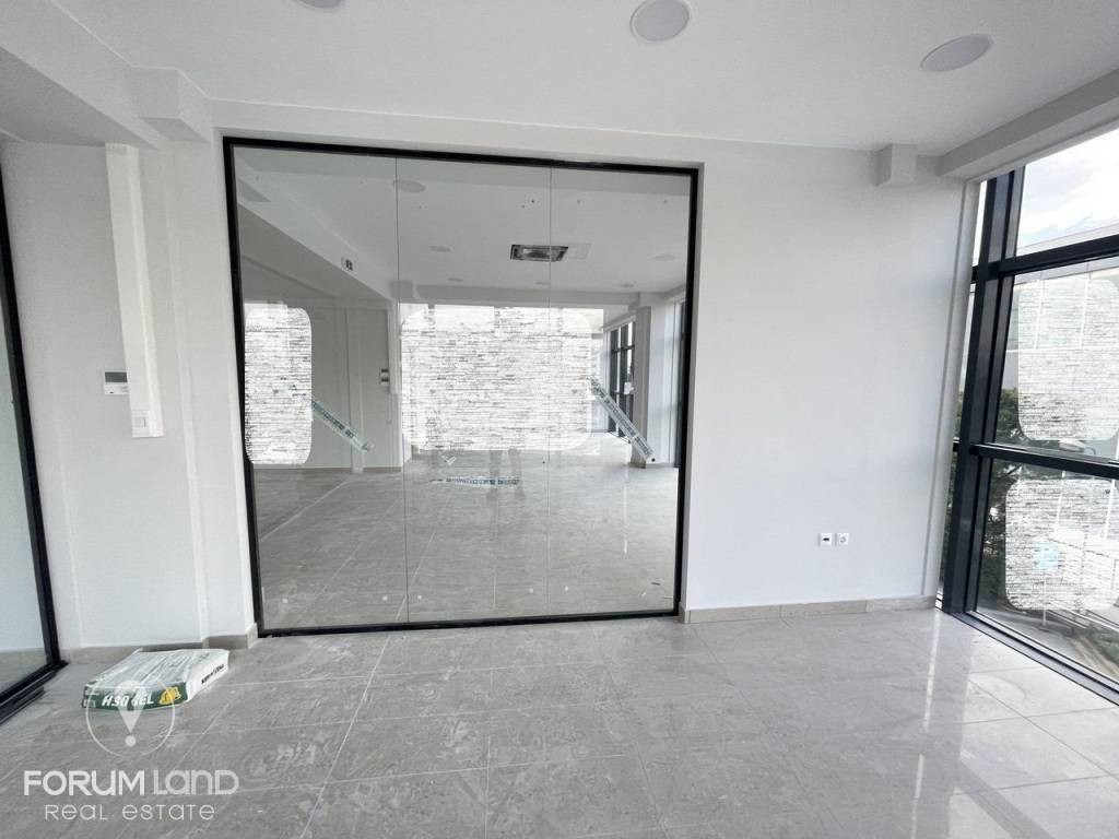 Forumland Real Estate, επαγγελματικός χώρος