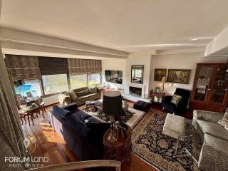 Forumland Real Estate, Living Room