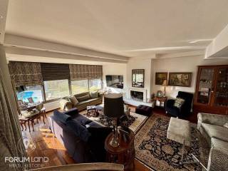 Forumland Real Estate, Living Room