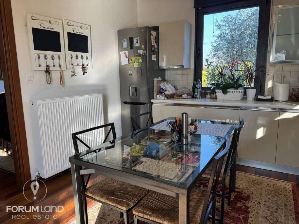 Forumland Real Estate, kitchen