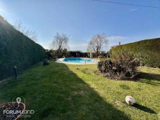 Forumland Real Estate,  unique maisonette 280sq.m.