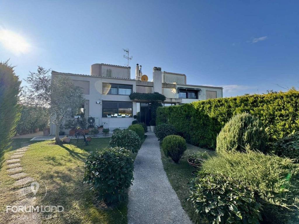 Forumland Real Estate,  unique maisonette 280sq.m.