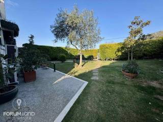 Forumland Real Estate,  unique maisonette 280sq.m.