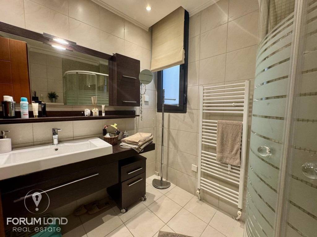 Forumland Real Estate, Mpanio