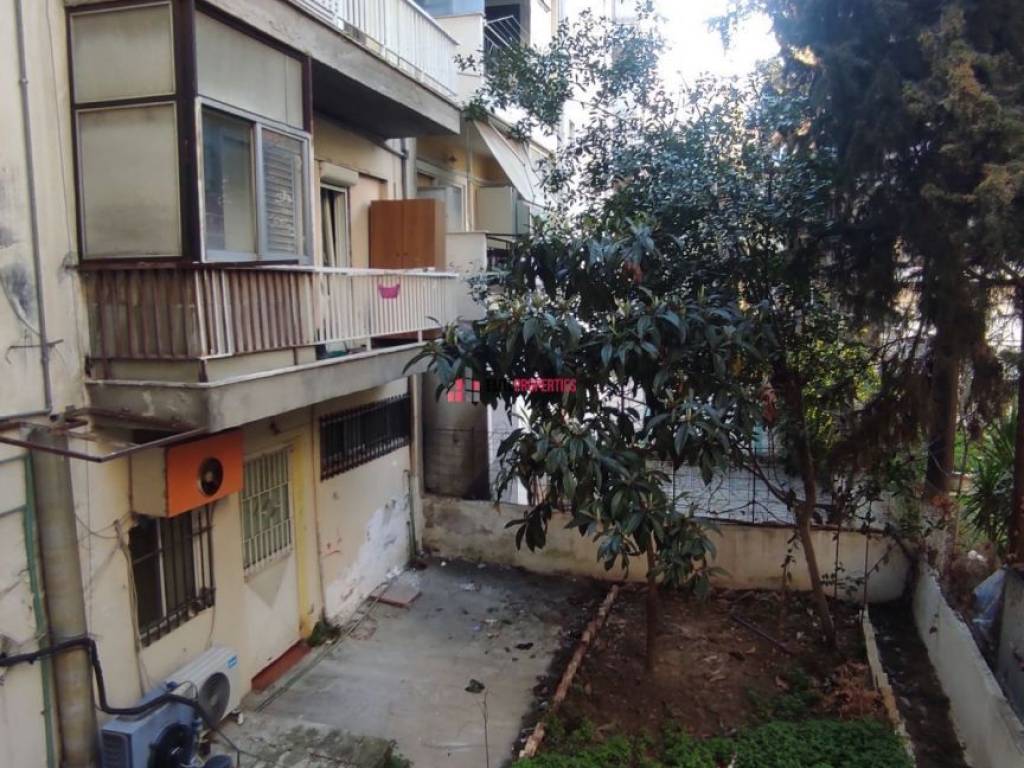 ΟΠΙΣΘΙΟΣ ΧΩΡΟΣ