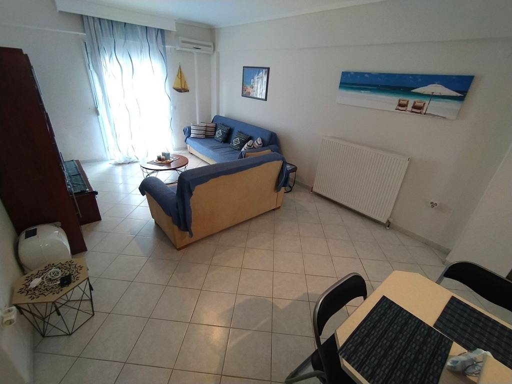 ANYPLACE MESITIKES YPERESIES