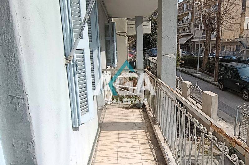 Θέα από μπαλκόνι