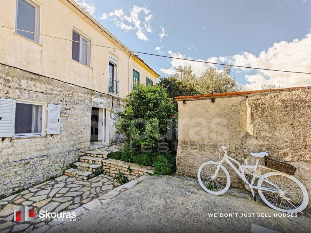 Εξωτερικοι χώροι