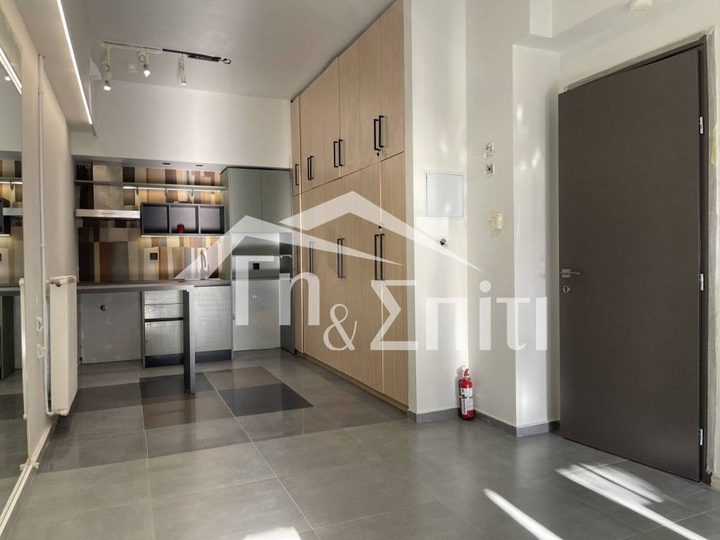 Σαλοκουζίνα