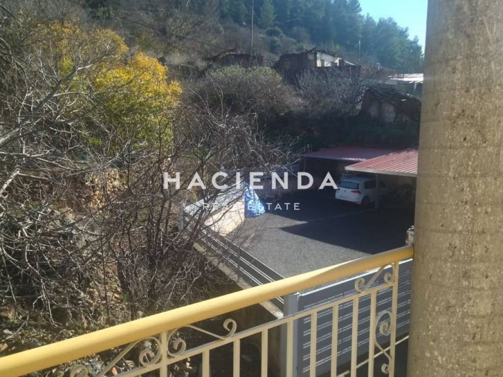 Θέα από μπαλκόνι