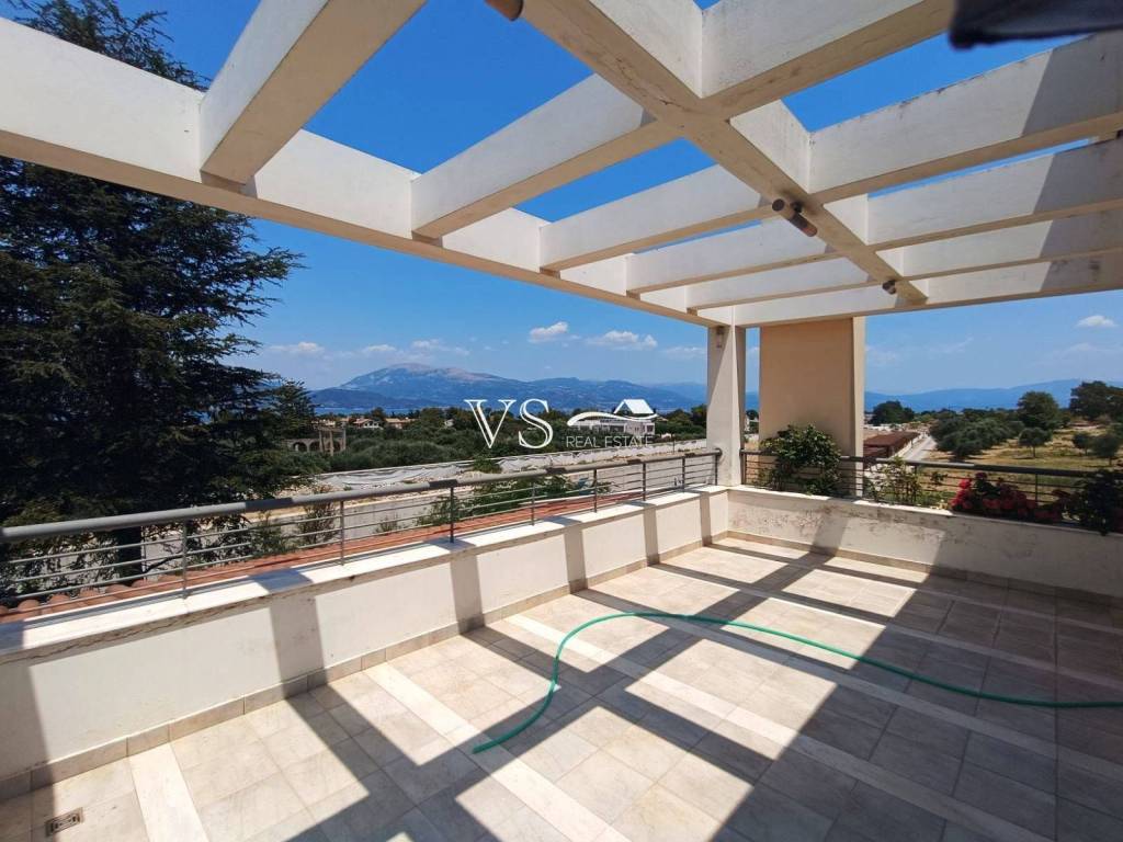 Θέα απο μπαλκόνι