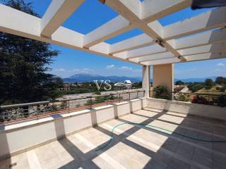 Θέα απο μπαλκόνι