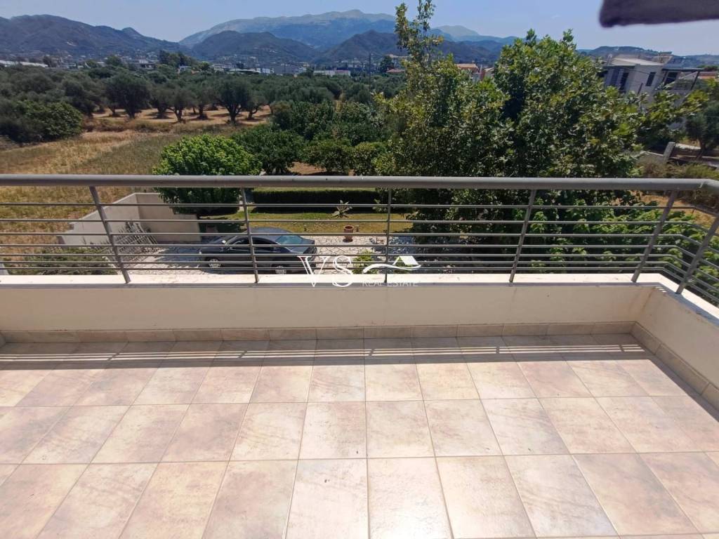 Θέα απο μπαλκόνι