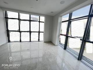 Forumland Real Estate, επαγγελματικός χώρος