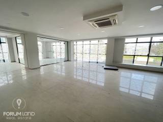 Forumland Real Estate, επαγγελματικός χώρος