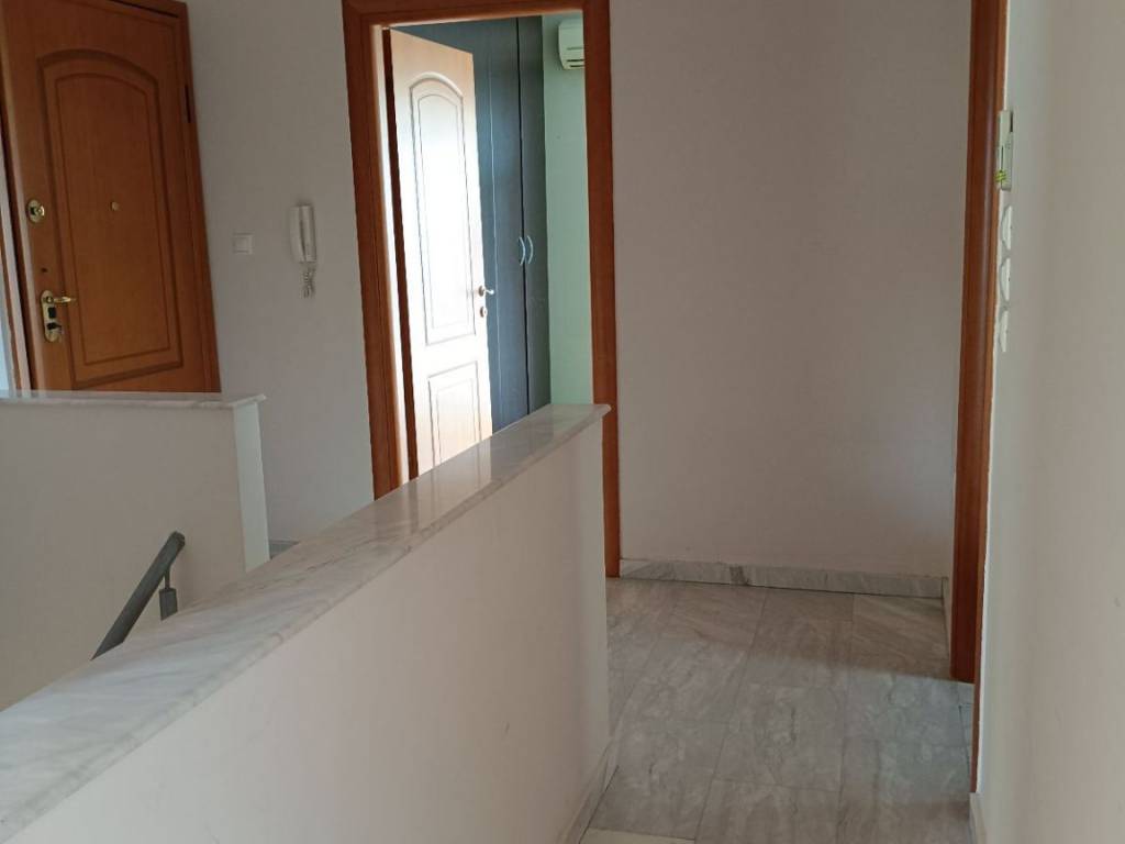 ΕΠΑΝΩ ΟΡΟΦΟΣ