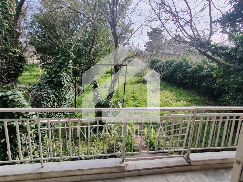 Θέα από μπαλκόνι