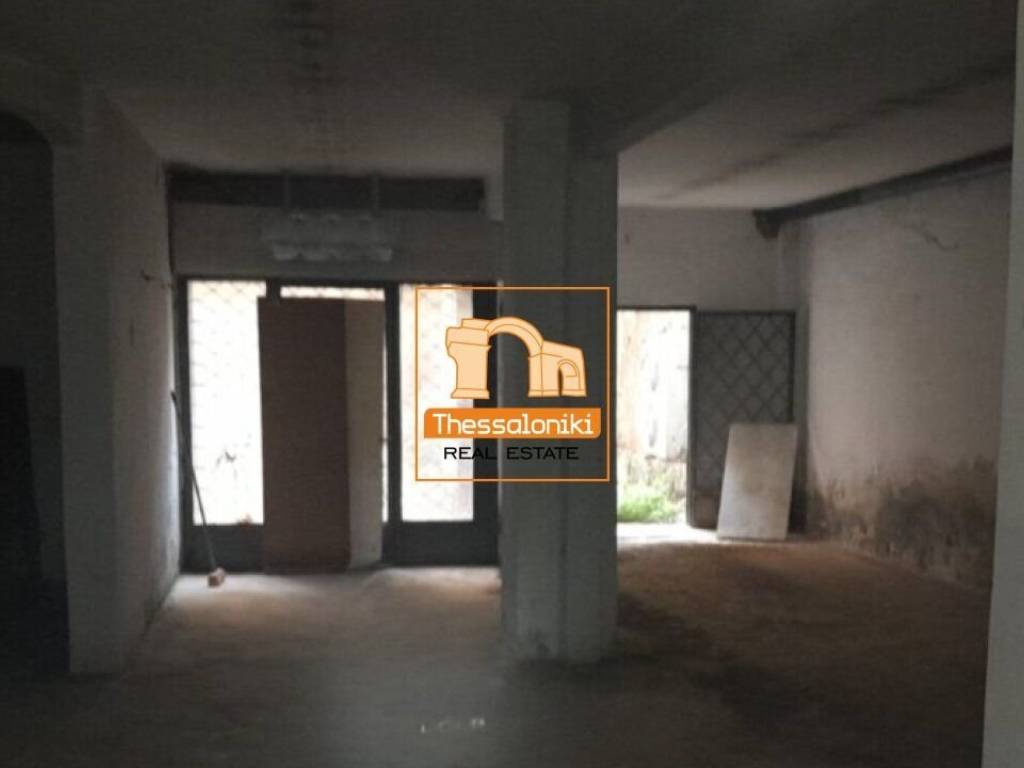 Πλ. Αντιγονιδών, Κατάστημα, 304 τ.μ.