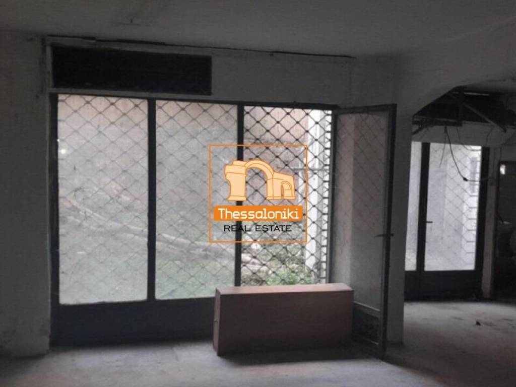 Πλ. Αντιγονιδών, Κατάστημα, 304 τ.μ.