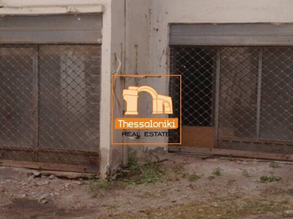 Πλ. Αντιγονιδών, Κατάστημα, 304 τ.μ.