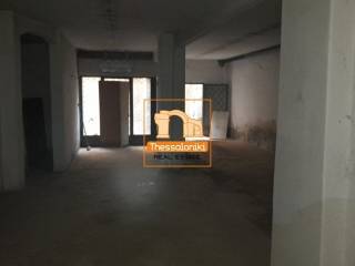 Πλ. Αντιγονιδών, Κατάστημα, 304 τ.μ.