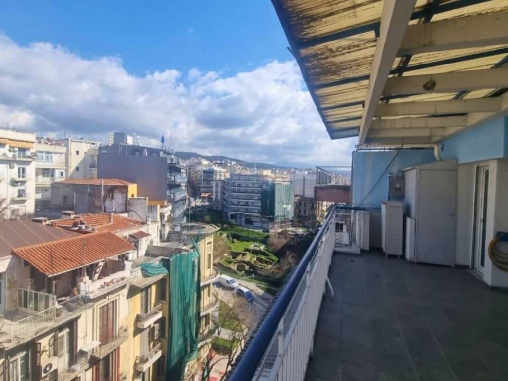 Θέα από μπαλκόνι