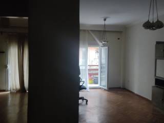 ΔΩΜΑΤΙΟ ΑΡΙΣΤΕΡΑ ΣΑΛΟΝΙ ΔΕΞΙΑ