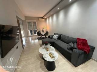 Forumland Real Estate, Σαλόνι