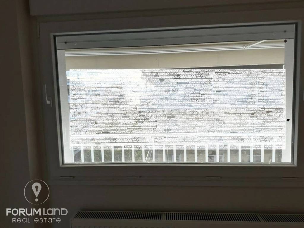 Forumland Real Estate, Κουφώματα