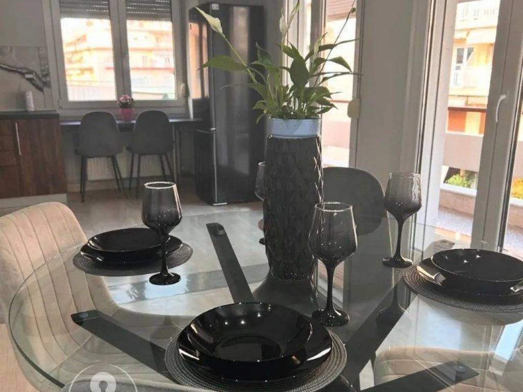 Forumland Real Estate, Τραπεζαρία