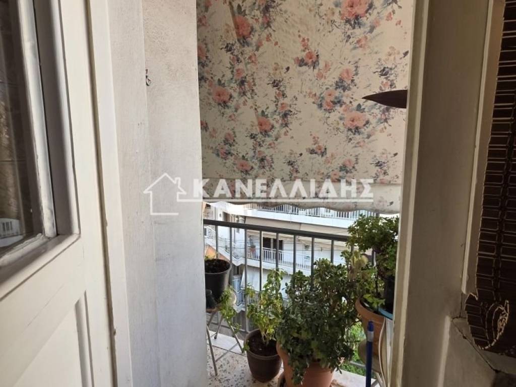 Μπαλκόνι,ΠΙΣΩ