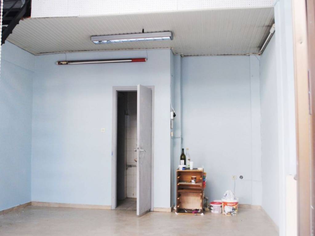 Παλιά φωτογραφία που φαίνεται το πατάρι