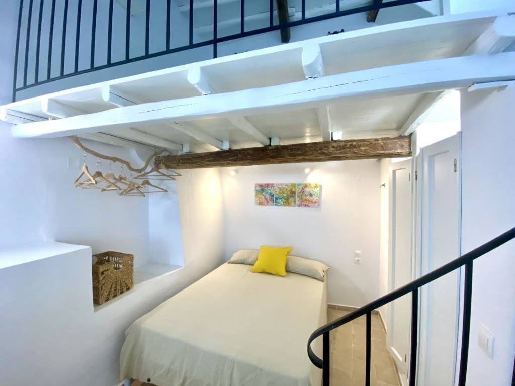 Πρώτο υπνοδωμάτιο