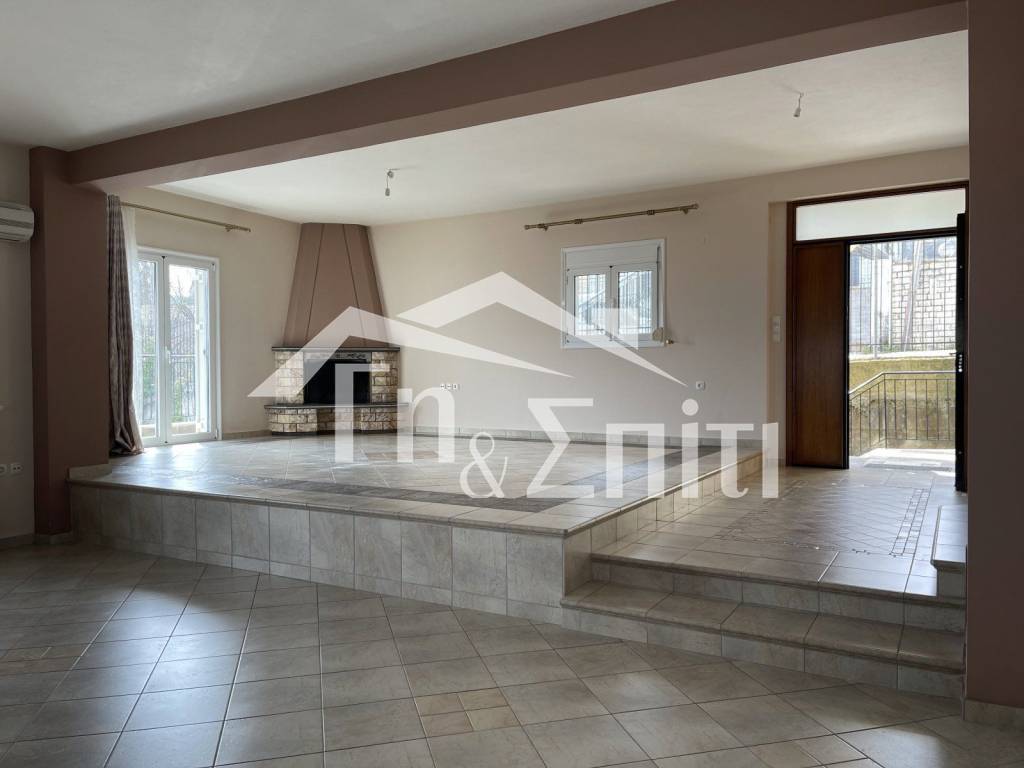 Σαλοκουζίνα