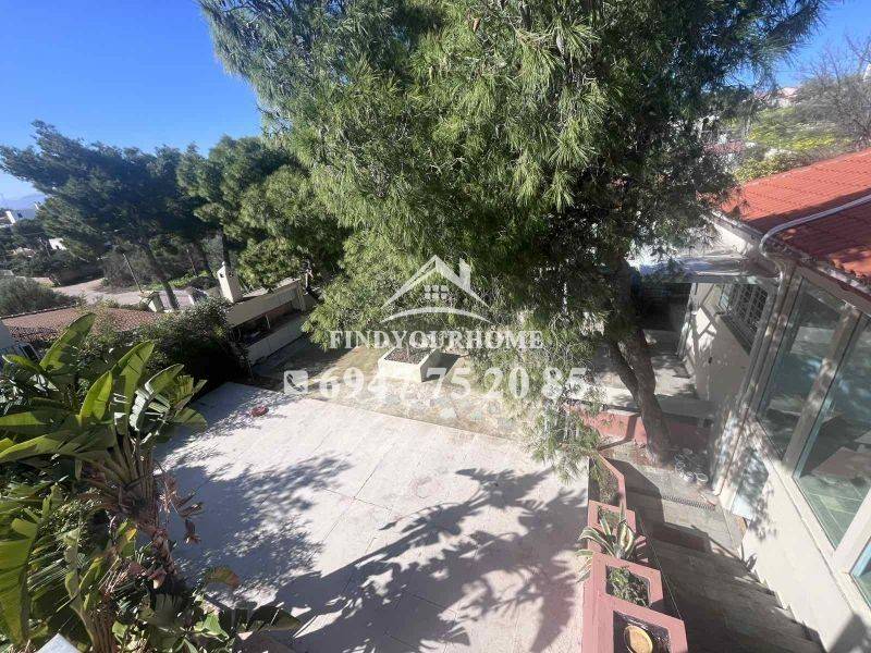 Θέα από μπαλκόνι