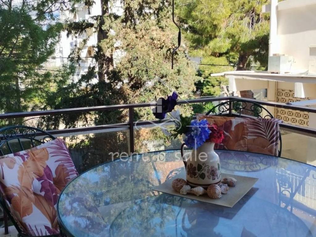 Θέα από μπαλκόνι