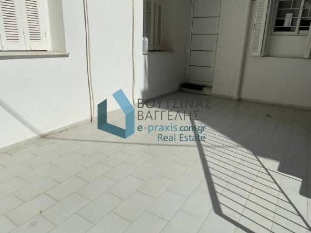 αυλ΄΄΄΄΄΄΄΄΄΄΄΄΄΄΄΄η