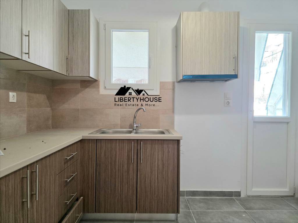 Aytonome koyzina me apothekeytikoys choroys