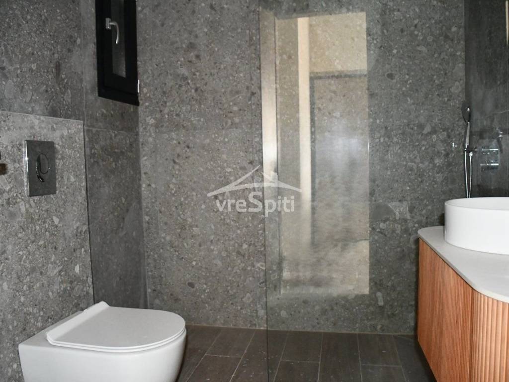 ΑΠΟΨΗ ΜΠΑΝΙΟΥ