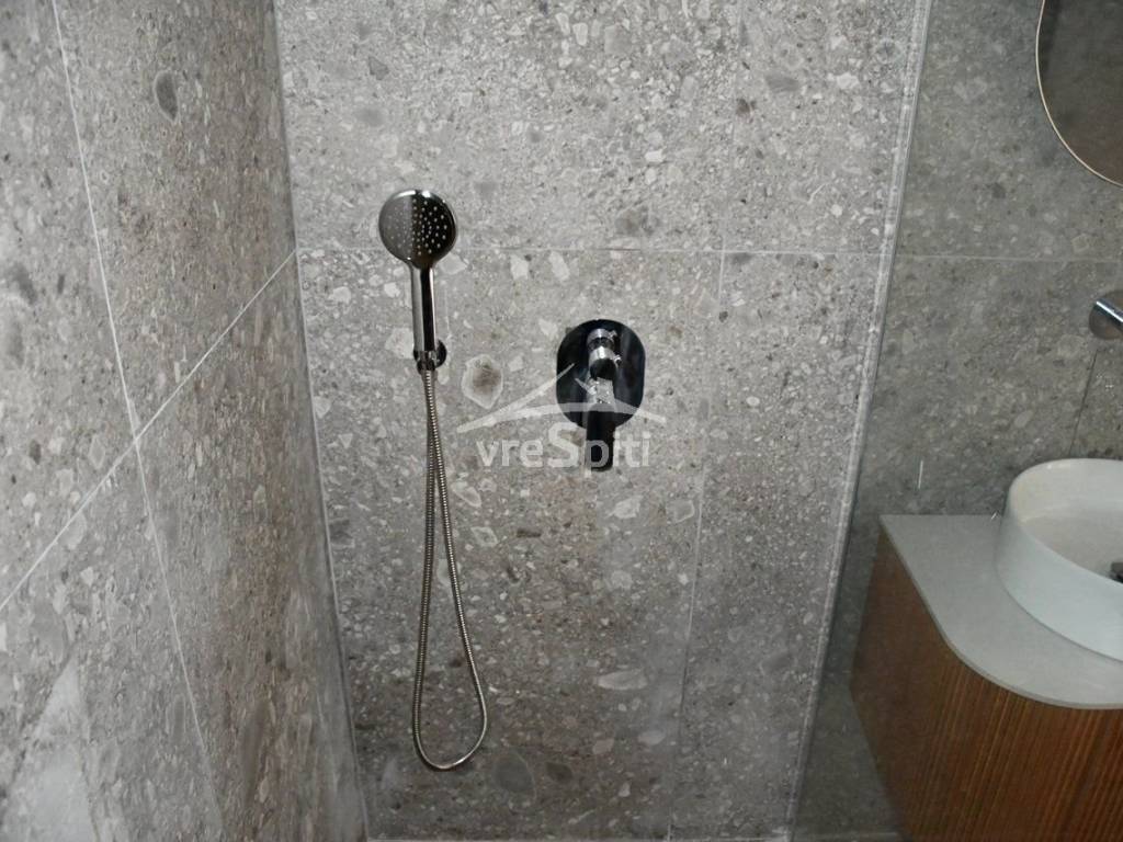 ΑΠΟΨΗ ΜΠΑΝΙΟΥ