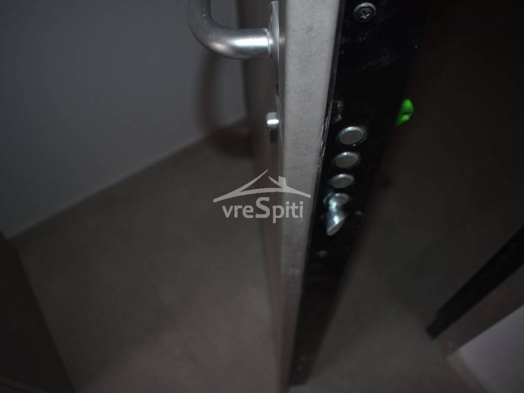 ΘΩΡΑΚΙΣΜΕΝΗ ΠΟΡΤΑ