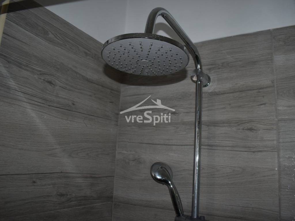 ΚΑΜΠΙΝΑ ΛΟΥΤΡΟΥ