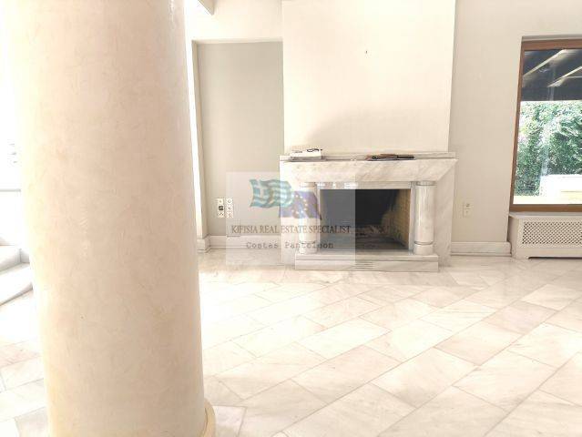 LIVING ROOM WITH FIREPLACE