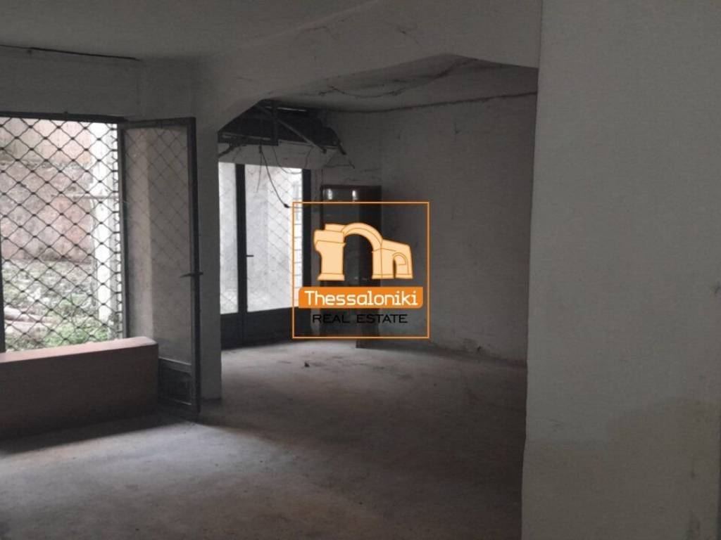 Πλ. Αντιγονιδών, Διαμέρισμα, 300 τ.μ.