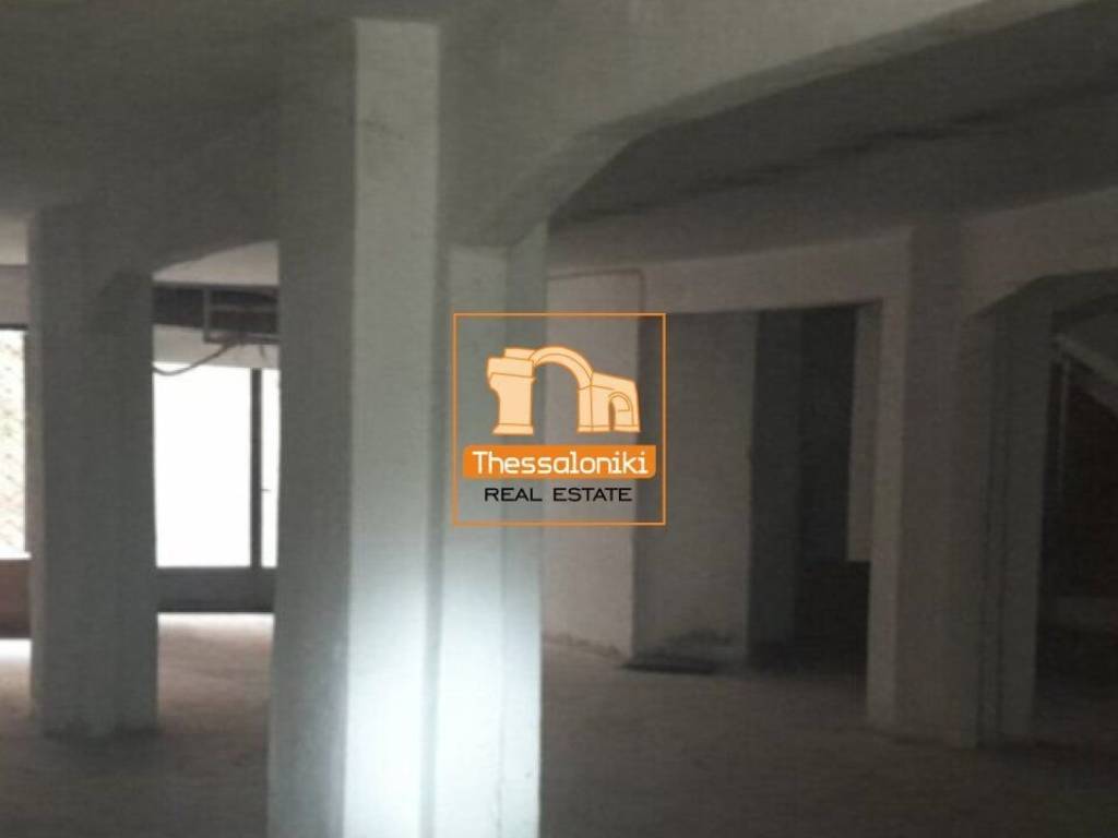 Πλ. Αντιγονιδών, Διαμέρισμα, 300 τ.μ.