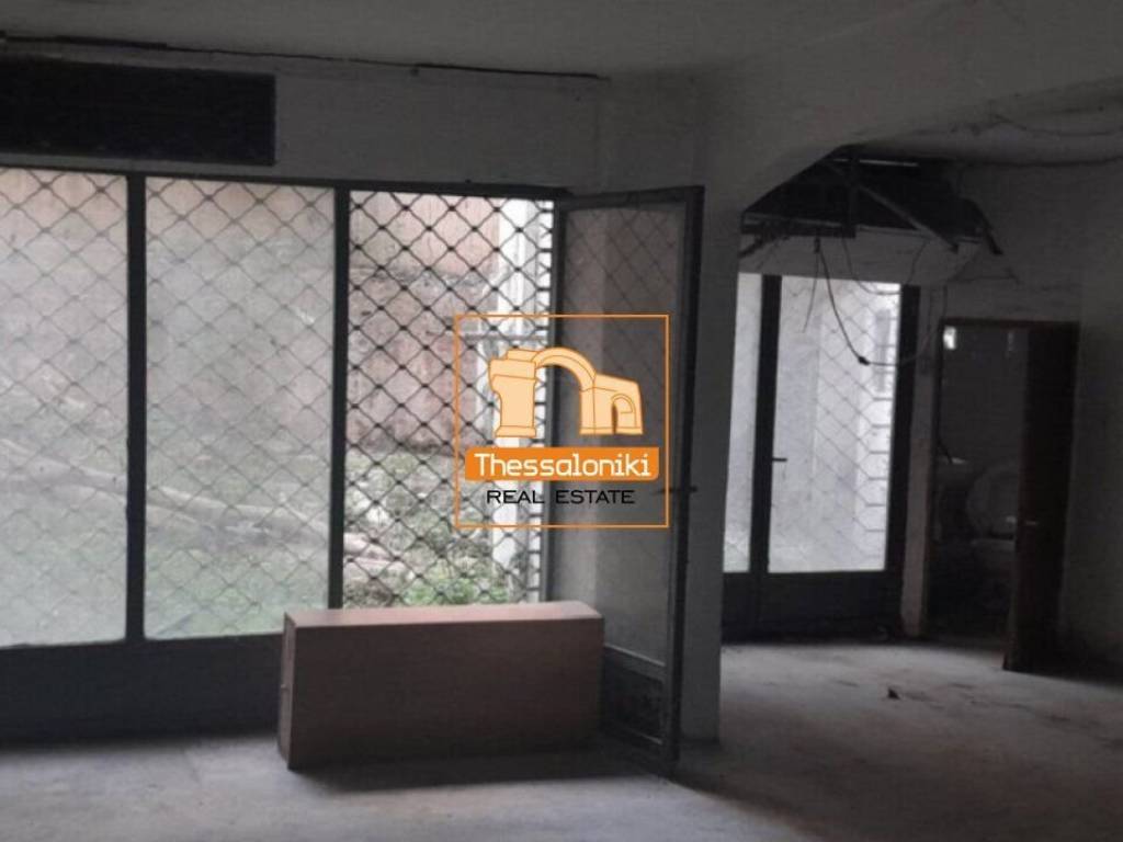 Πλ. Αντιγονιδών, Διαμέρισμα, 300 τ.μ.