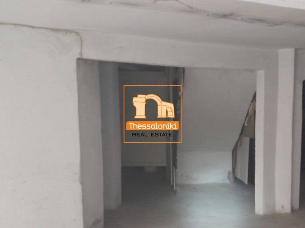 Πλ. Αντιγονιδών, Διαμέρισμα, 300 τ.μ.