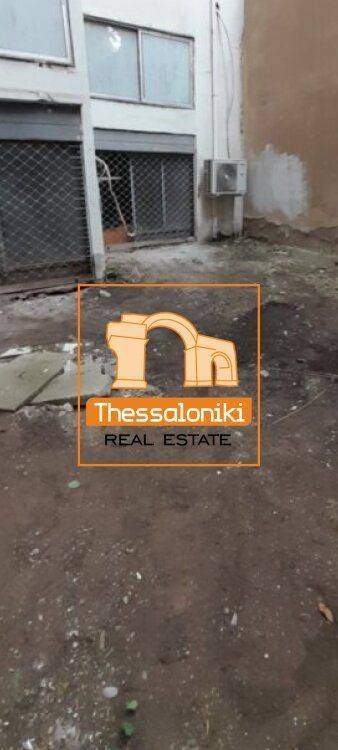 Πλ. Αντιγονιδών, Διαμέρισμα, 300 τ.μ.