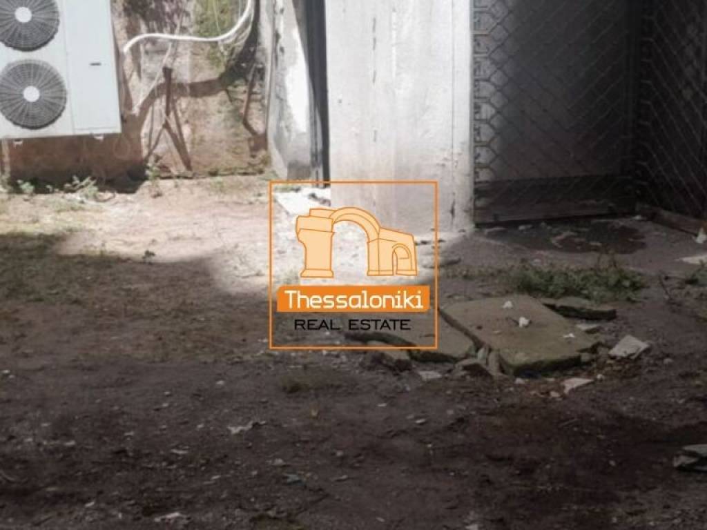 Πλ. Αντιγονιδών, Διαμέρισμα, 300 τ.μ.